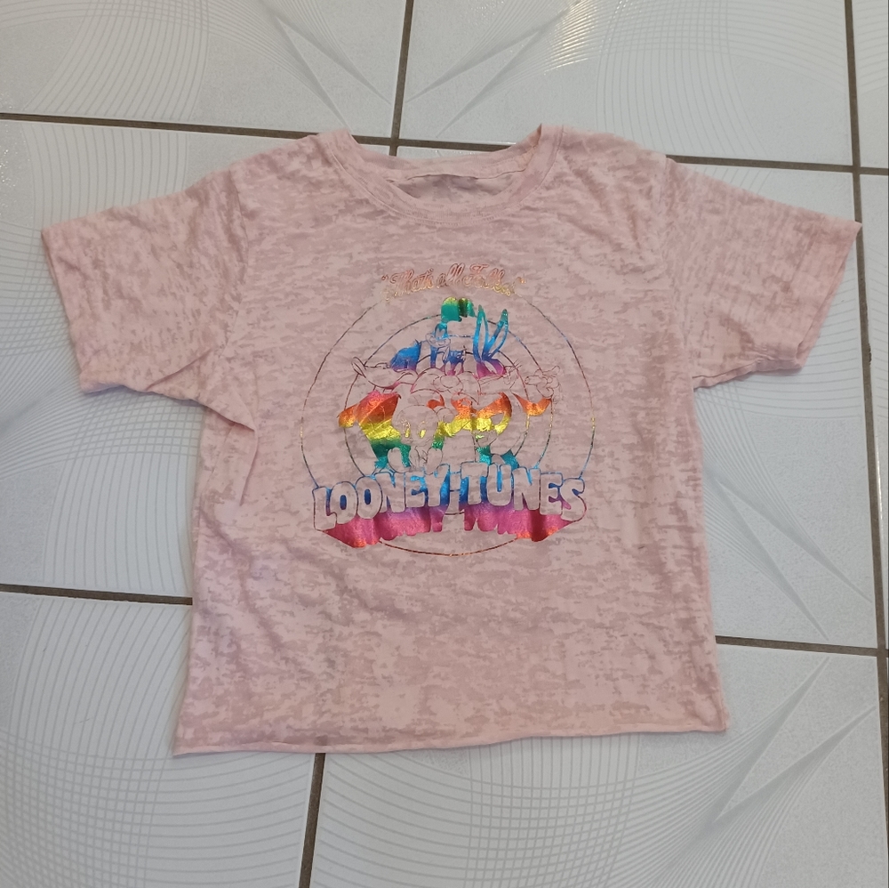 4/$30 New Looney Tunes Cropped Tee - Size Medium (Youth)